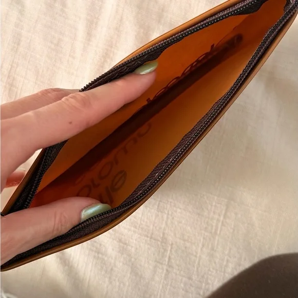 Bloomingdale's Tan Cosmetic Pouch - Picture 3 of 3